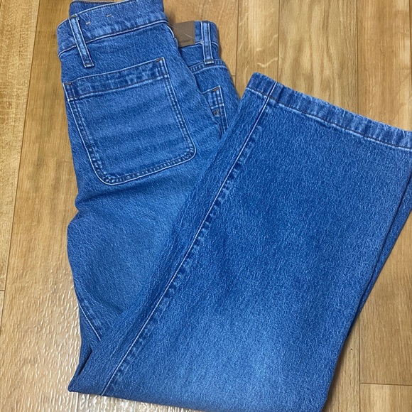 Madewell Wide-Leg Jeans in Medium Blue Wash - Picture 10 of 11